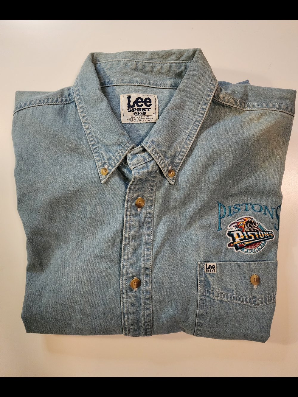 Vintage DETROIT PISTONS Lee Denim Button-Up Shirt